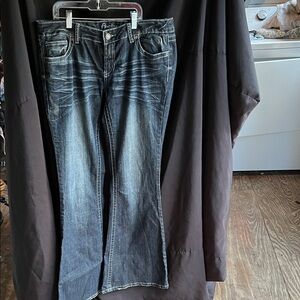 Amethyst Women's Dark Wash Jeans